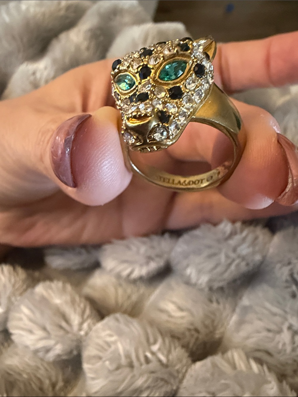 Stella & Dot Gold-tone Leopard Head Cocktail Ring with Green Eyes